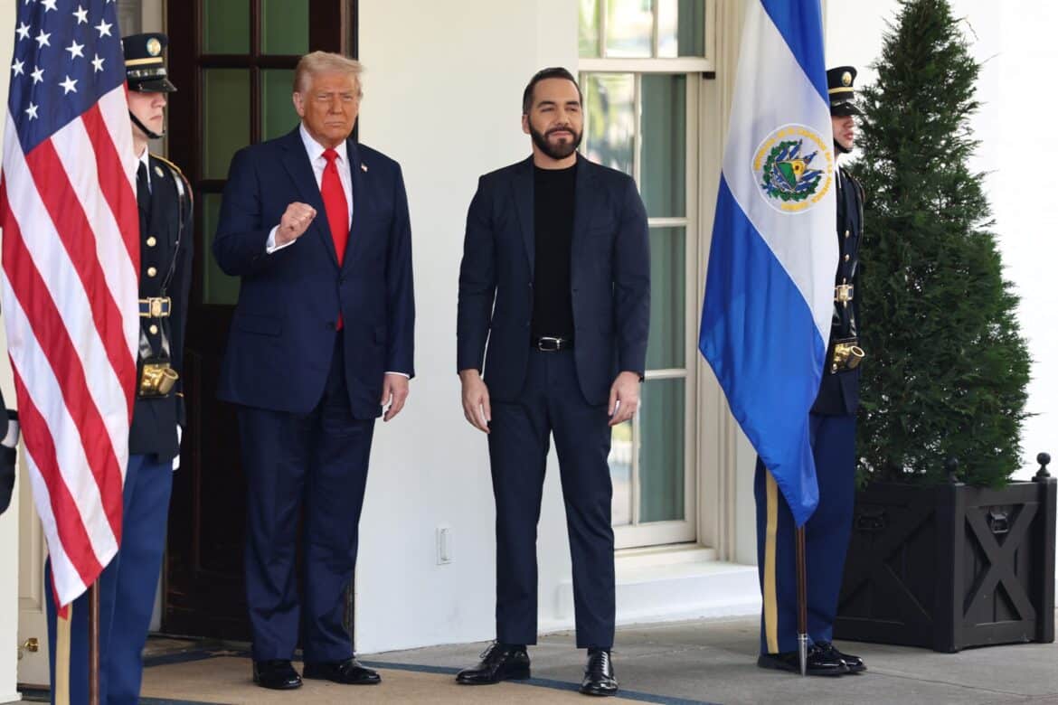 ट्रम्प ने अल सल्वाडोर के बुकेले के निर्वासन विवाद के बीच की मेजबानी की