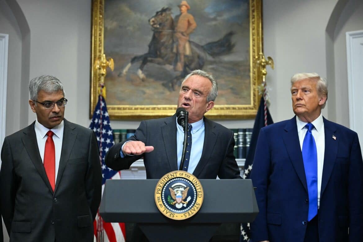 ट्रम्प एडमिन लाइव अपडेट: कतरी जंबो जेट गिफ्ट का 'कानूनी विवरण' 'काम किया जा रहा है,' व्हाइट हाउस कहते हैं