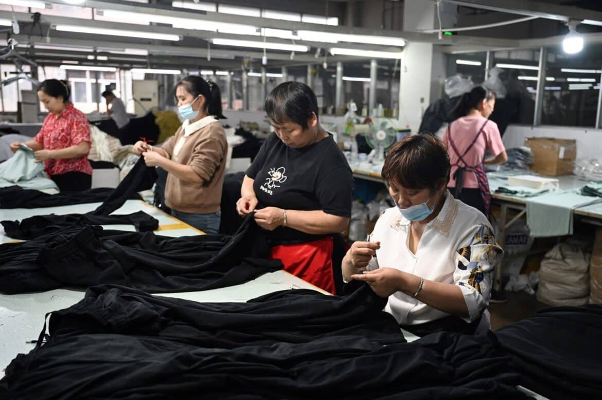 ट्रम्प चीन पर कम टैरिफ तैरते हैं। कीमतों के लिए इसका क्या मतलब होगा?