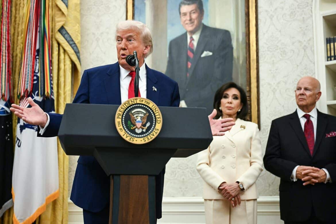 ट्रम्प हार्वर्ड के साथ युद्ध को बढ़ाते हैं: 'वे गहरे और गहरे हो रहे हैं'