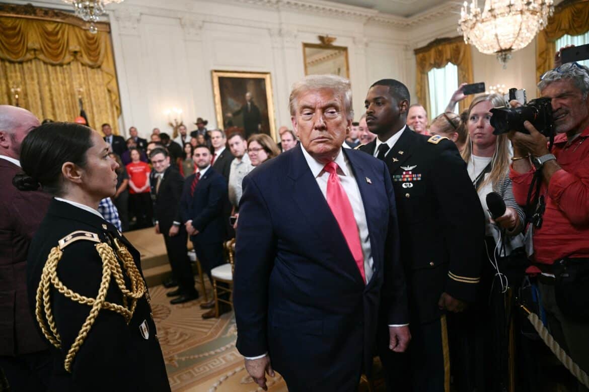 ईरान के हमले के शिफ्टिंग विवरण का एक सप्ताह क्षति और लक्ष्यों की सीमा के बारे में चल रहे सवालों को चिंगारी