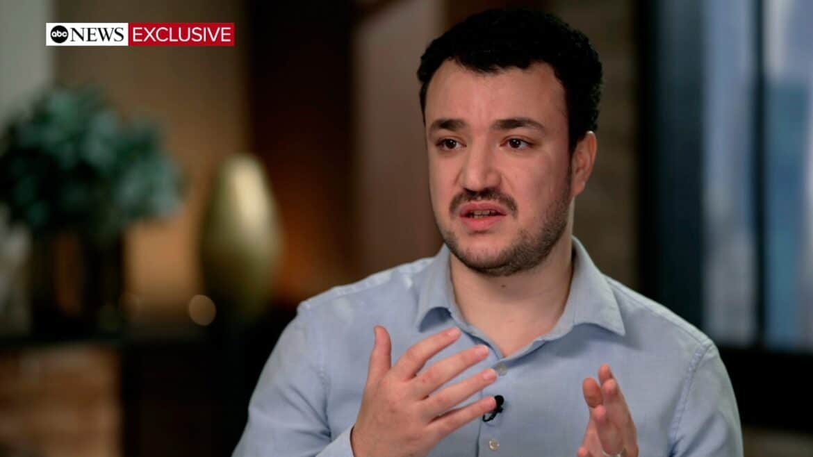 महमूद खलील ने बर्फ की हिरासत से रिहाई के बाद फिलिस्तीनियों के लिए लड़ते रहने की प्रतिज्ञा की