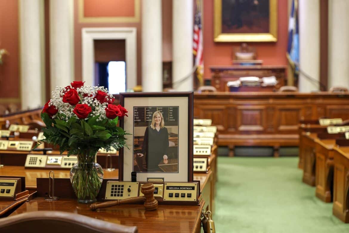 मिनेसोटा शूटिंग संदिग्ध एक निराश आदर्शवादी, उनके लेखन शो के रूप में शुरू हुआ