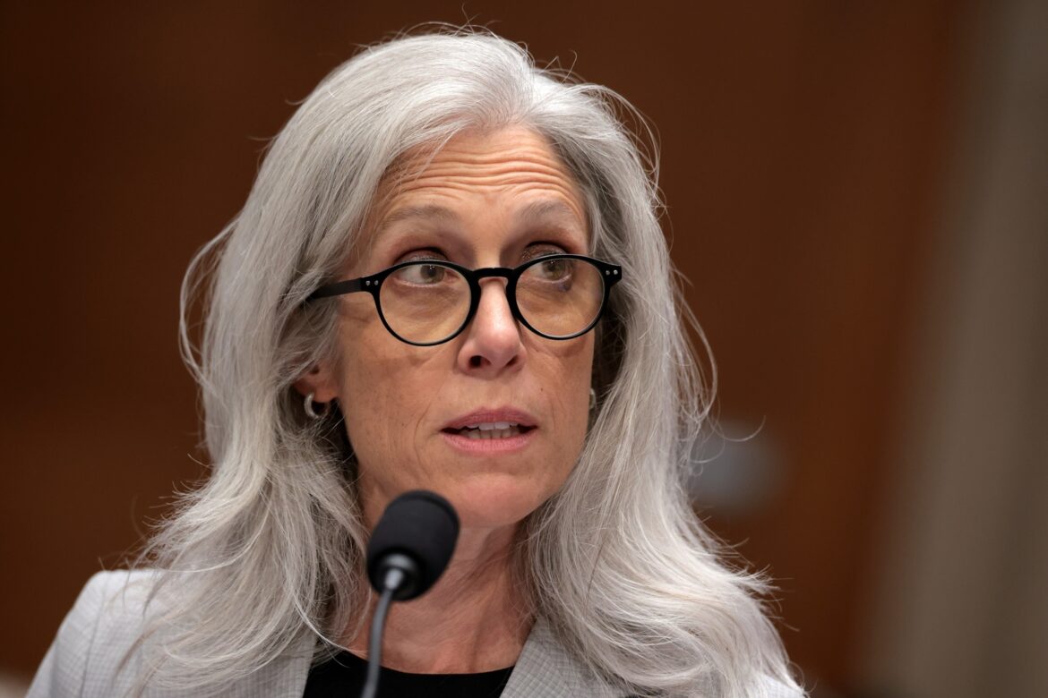 सीडीसी के निदेशक नामित सुसान मोनारेज़ ने टीकों पर ग्रील्ड, पुष्टि सुनवाई में सार्वजनिक स्वास्थ्य