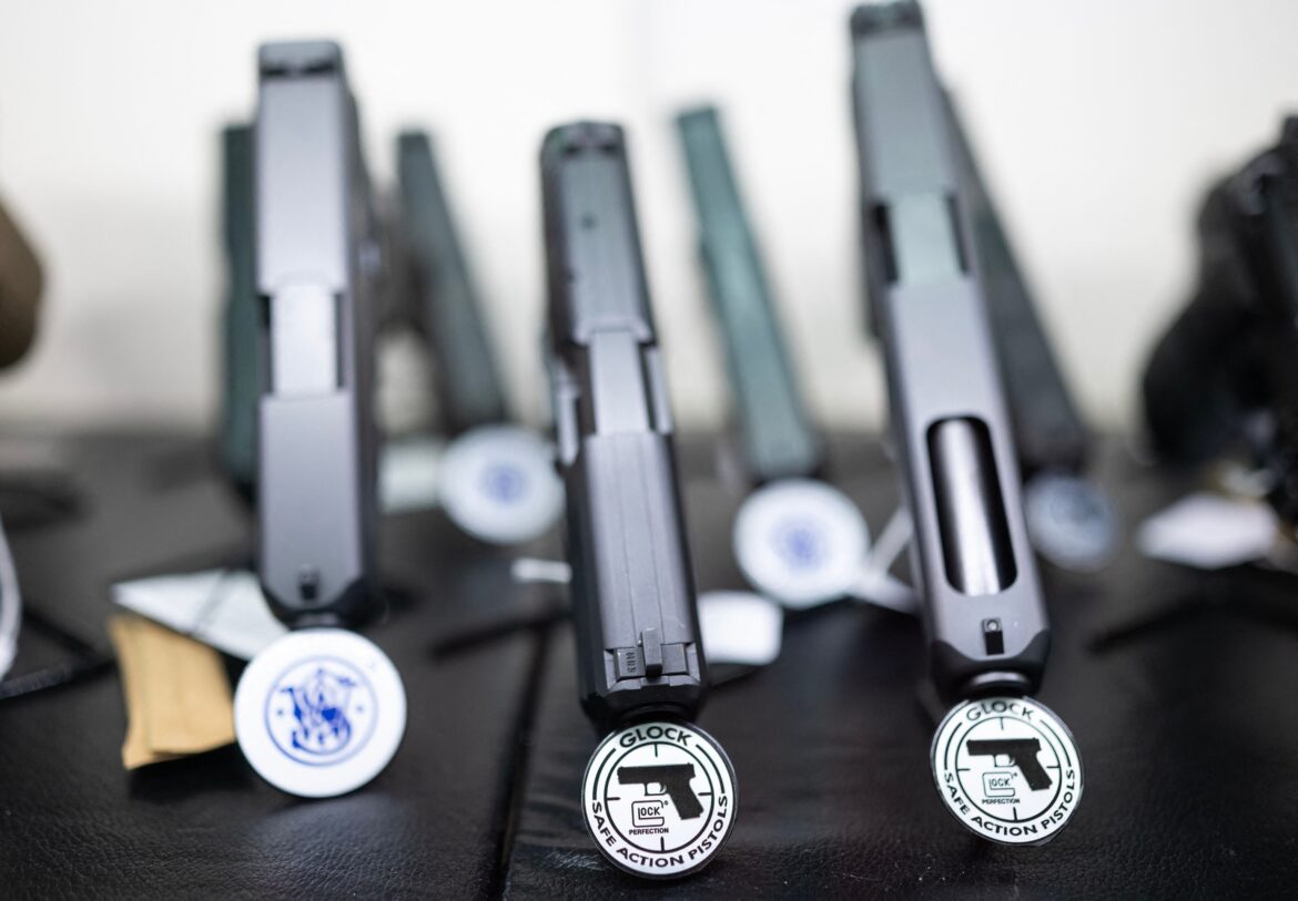 सुप्रीम कोर्ट ने कार्टेल हिंसा पर अमेरिकी बंदूक निर्माताओं के खिलाफ मेक्सिको के मुकदमे को रोक दिया