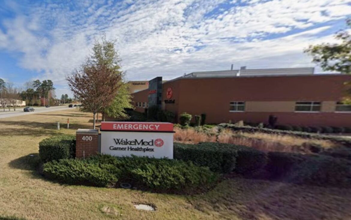 उत्तरी कैरोलिना के अस्पताल में ड्यूटी के दौरान अधिकारी की गोली मारकर हत्या: पुलिस