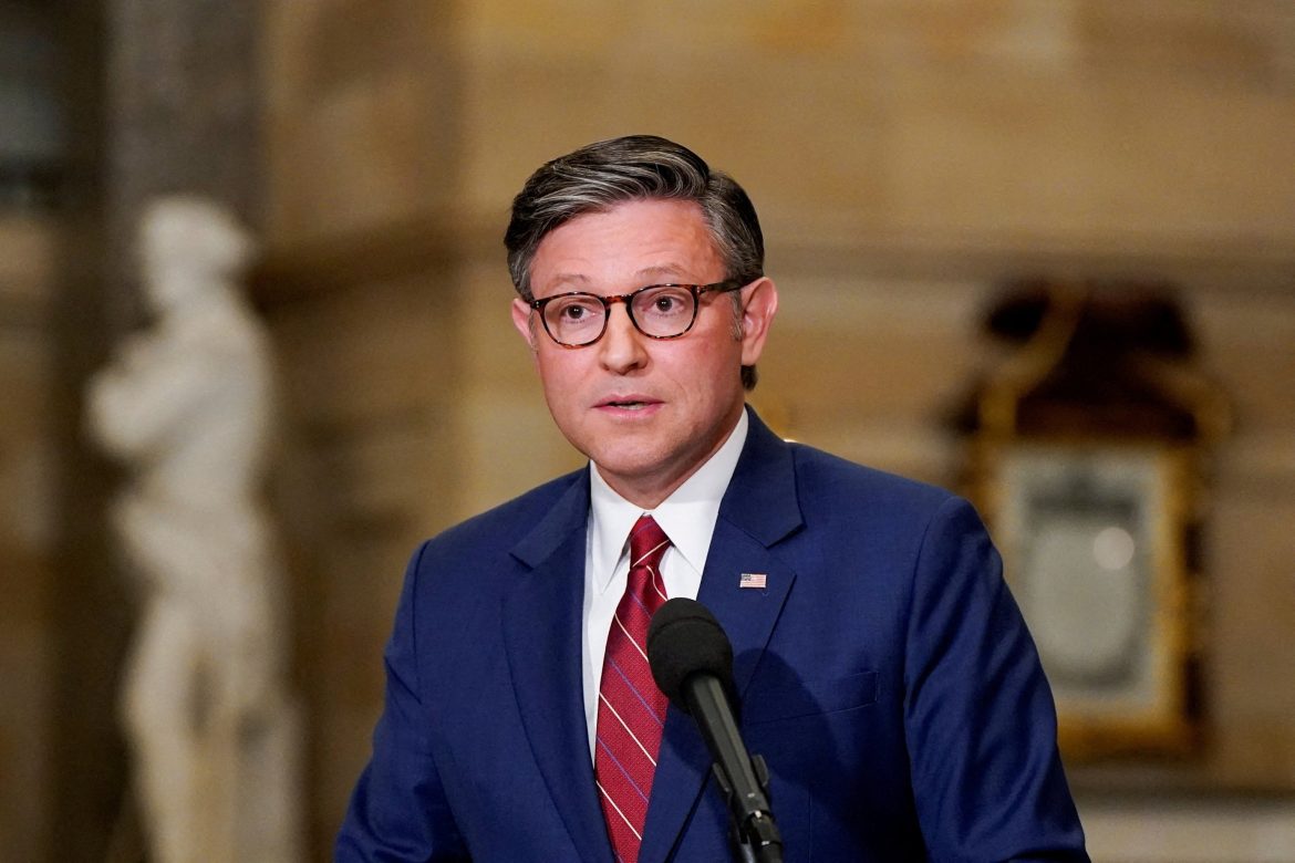 पूर्ण एप्सटीन फाइलों की रिहाई पर सदन में मतदान होगा - इस कदम के लिए स्पीकर माइक जॉनसन ने महीनों तक लड़ाई लड़ी