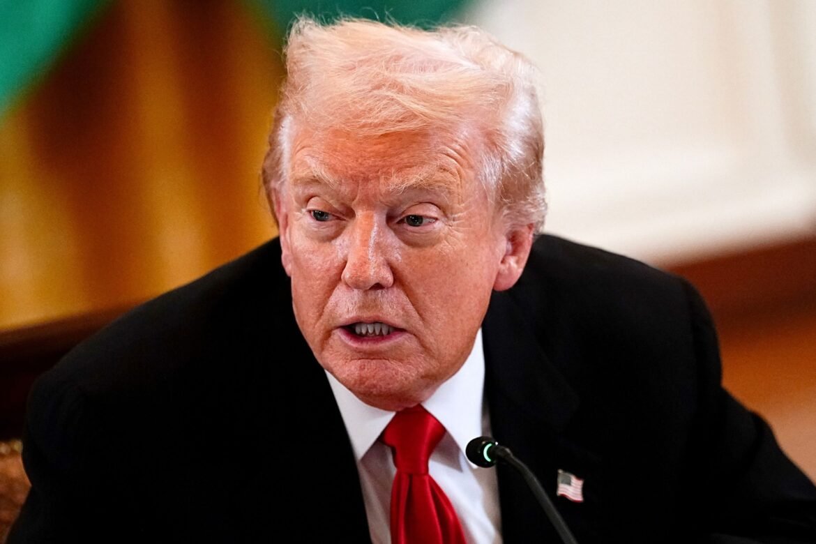 सरकारी शटडाउन अपडेट: जॉनसन ने सदन के सदस्यों से तुरंत वाशिंगटन लौटना शुरू करने को कहा