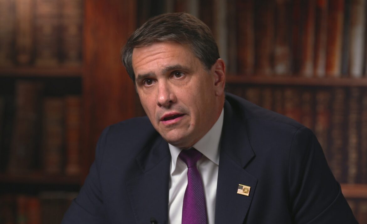 डीओजे के शीर्ष अधिकारी ने इस बात से इनकार किया कि एप्सटीन फाइलों से राष्ट्रपति ट्रम्प के उल्लेखों को हटाने का कोई प्रयास किया गया है