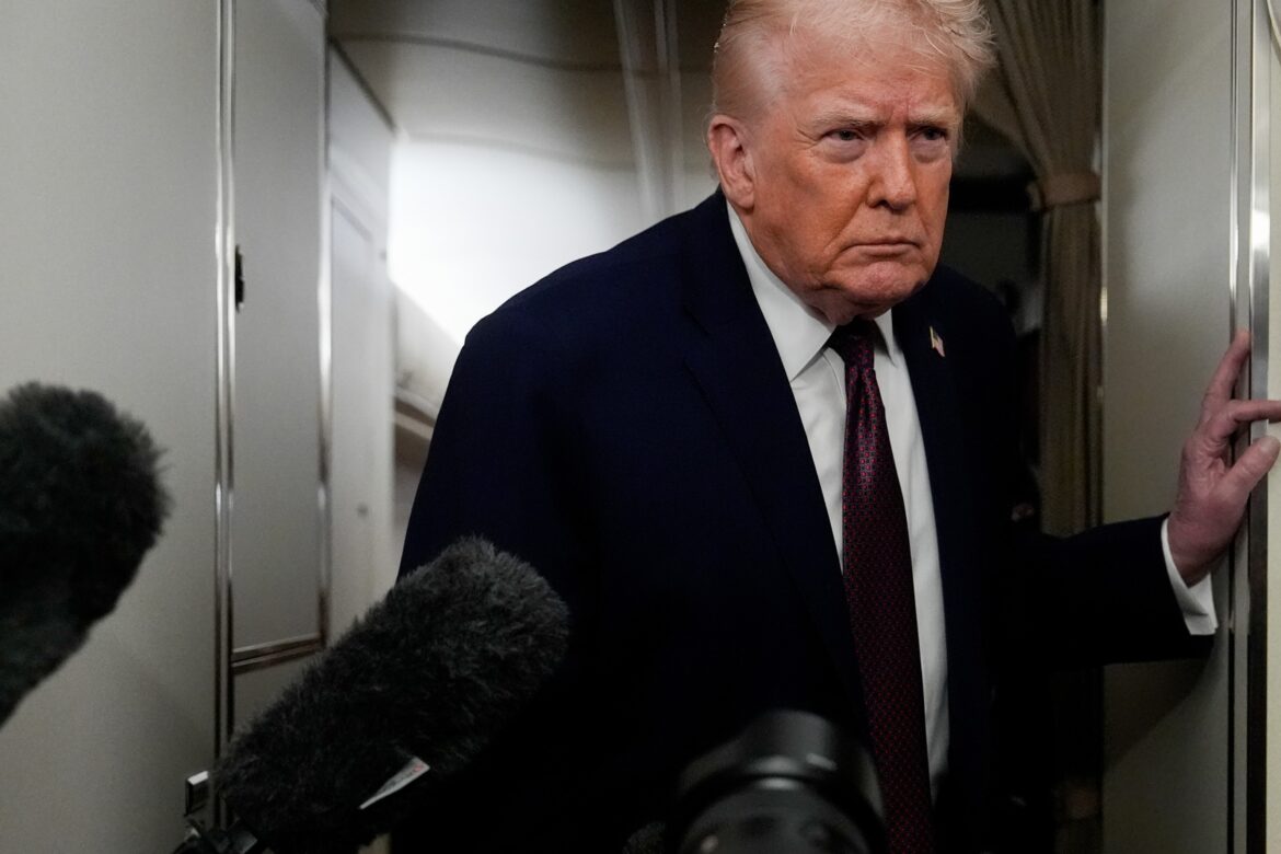 कार्यकर्ताओं का कहना है कि विरोध प्रदर्शन में मौतें बढ़ रही हैं, ईरानी नेता, ट्रम्प व्यापार की धमकी दे रहे हैं