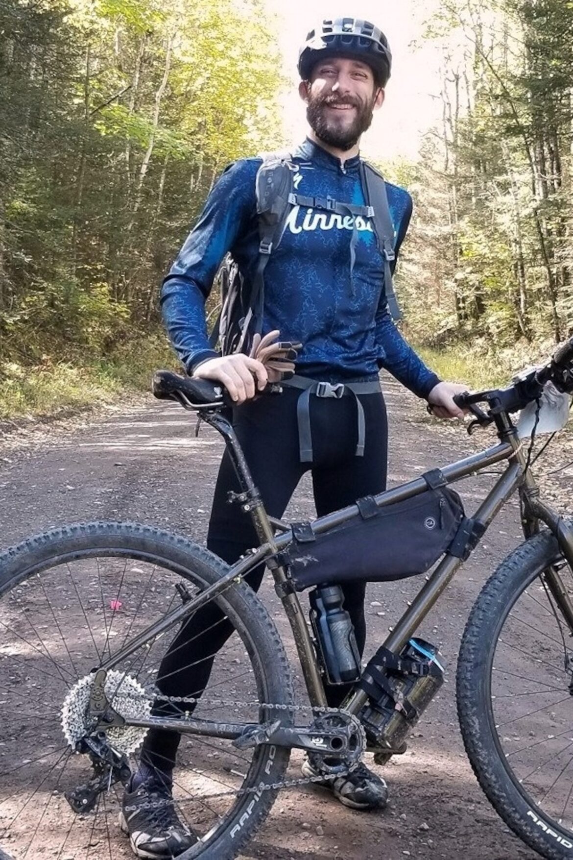 मिनियापोलिस में संघीय एजेंट द्वारा मारी गई वीए नर्स एलेक्स प्रेटी के बारे में हम क्या जानते हैं