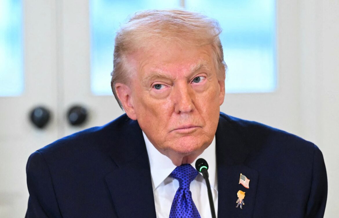 सीक्रेट सर्विस को पाम बीच में ट्रंप के काफिले के आगे एक 'संदिग्ध वस्तु' मिली