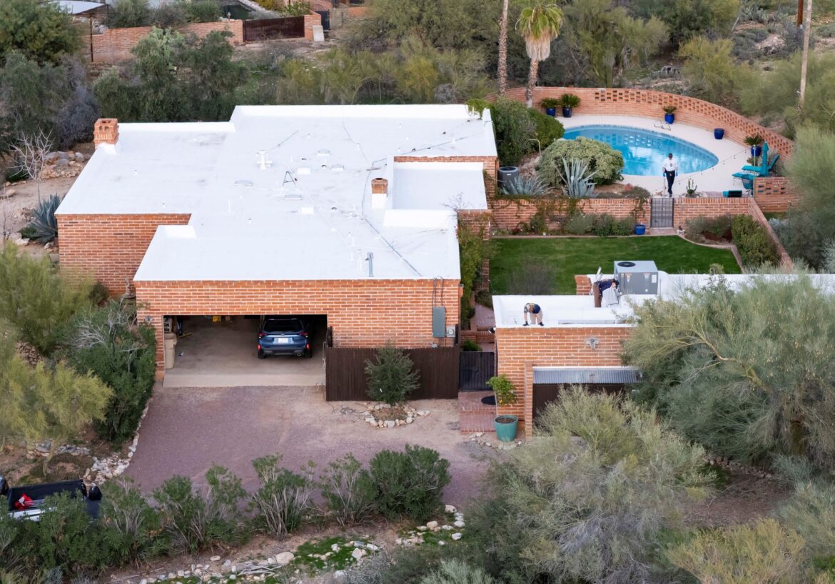 फोटो: अमेरिकी पत्रकार और टेलीविजन होस्ट सवाना गुथरी की 84 वर्षीय मां नैन्सी गुथरी टक्सन, एरिज़ोना में अपने घर से लापता हैं